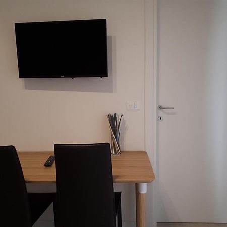 Soleluna Fiera 6 Rooms بولونيا المظهر الخارجي الصورة