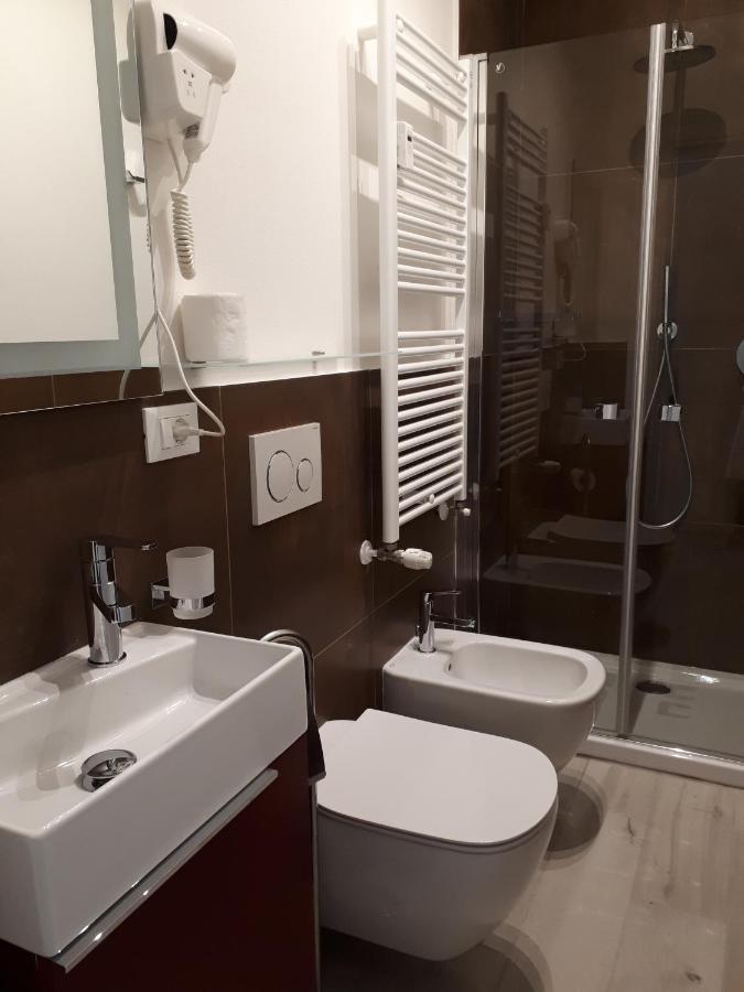 Soleluna Fiera 6 Rooms بولونيا المظهر الخارجي الصورة