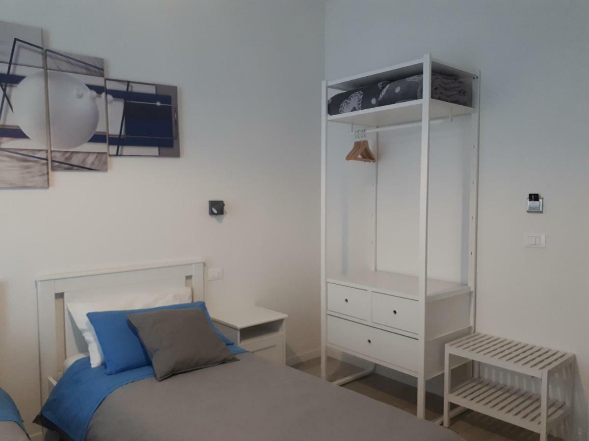 Soleluna Fiera 6 Rooms بولونيا المظهر الخارجي الصورة