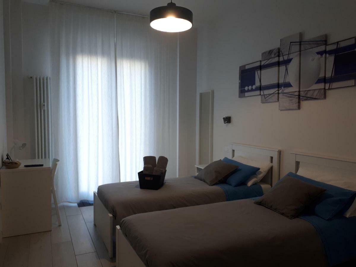 Soleluna Fiera 6 Rooms بولونيا المظهر الخارجي الصورة